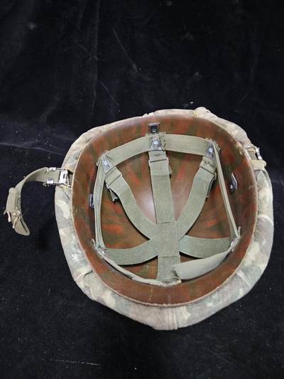 0元起拍勋章 第348期 咸鱼国勋章拍卖专场 4月22日（周三）下午6：00开始 原品 美国越战时期步兵盔 下巴带有损