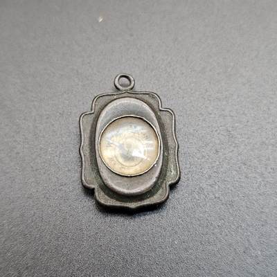 0元起拍勋章 第348期 咸鱼国勋章拍卖专场 4月22日（周三）下午6：00开始 日本战时指北针徽章 可正常使用