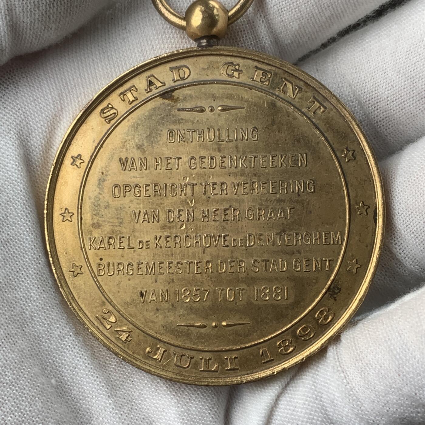 掌中浮雕-藏着的欧洲第059场 1898年比利时根特市长纪念碑揭幕镀金铜章，50.5mm
