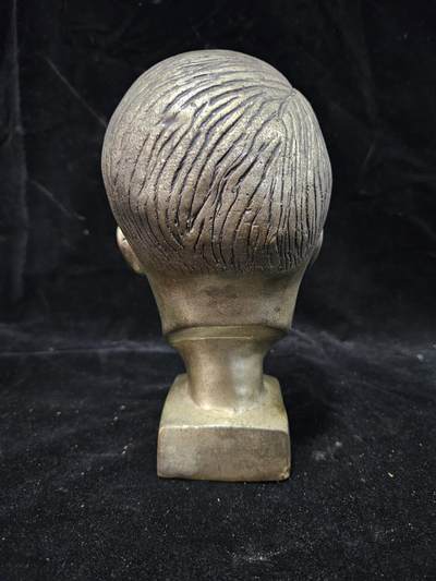 0元起拍勋章 第348期 咸鱼国勋章拍卖专场 4月22日（周三）下午6：00开始 ww2时期 泰国产 奥地利落榜美术生金属雕像 详图私