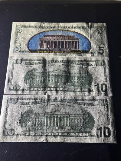 《外钞收藏家》第六百二十九期（精品场）（长期征集拍品、欢迎藏友们联系合作） 美国大头版2003年5美元（背面覆印彩色）+1999年10美元补号无47超靓号（有一个轻微荧光点，不像是潮）+2001年10美元无47靓号 一起 全新UNC