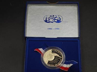 【淘币小摊】实时拍第八百九十六拍   银币套币场    每周一统一发货 美国1986年半美元非流通纪念币 自由女神像百年 原盒