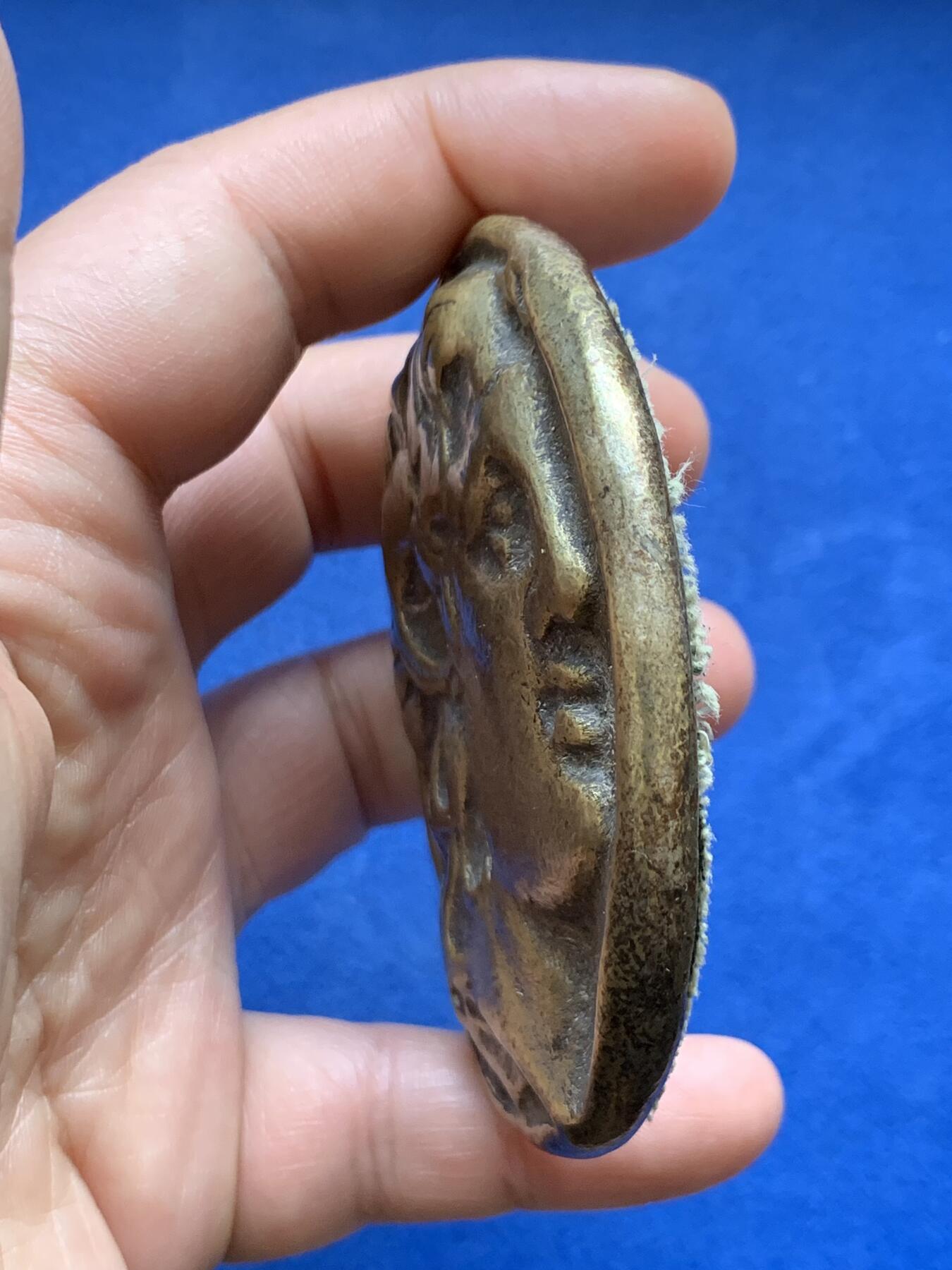 《竞宝斋》第482场 周日，周一 2场连拍 （全场包邮）20级店铺 欢迎送拍 古希腊大力神亚历山大公羊角造型大铜章 240.5克 72.8mm 细节见图