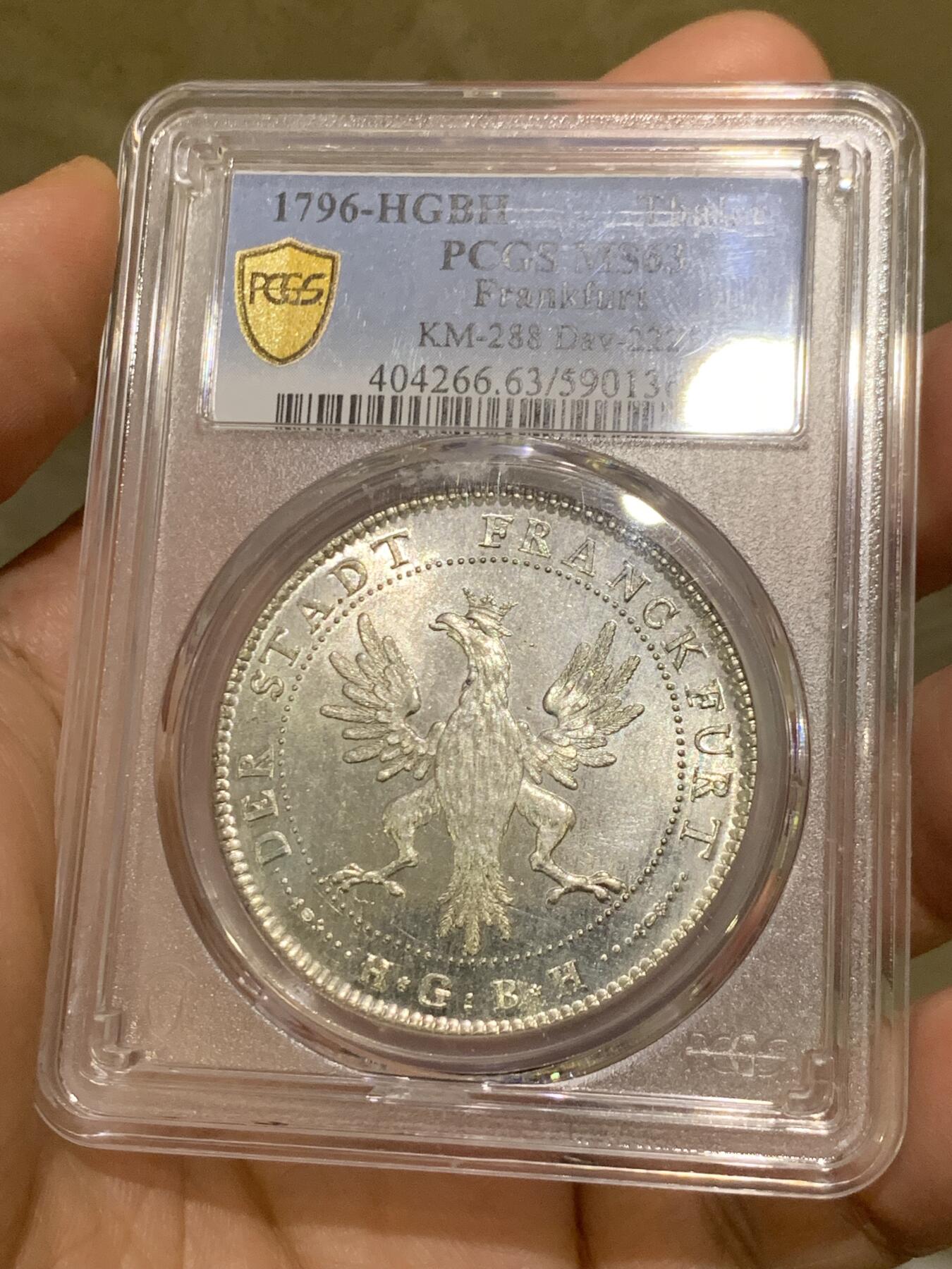 《竞宝斋》第482场 周日，周一 2场连拍 （全场包邮）20级店铺 欢迎送拍 季军分 PCGS MS63 德国 1796 法兰克福 烤鸡泰勒大银币 白净凝霜 十字转光 低评了