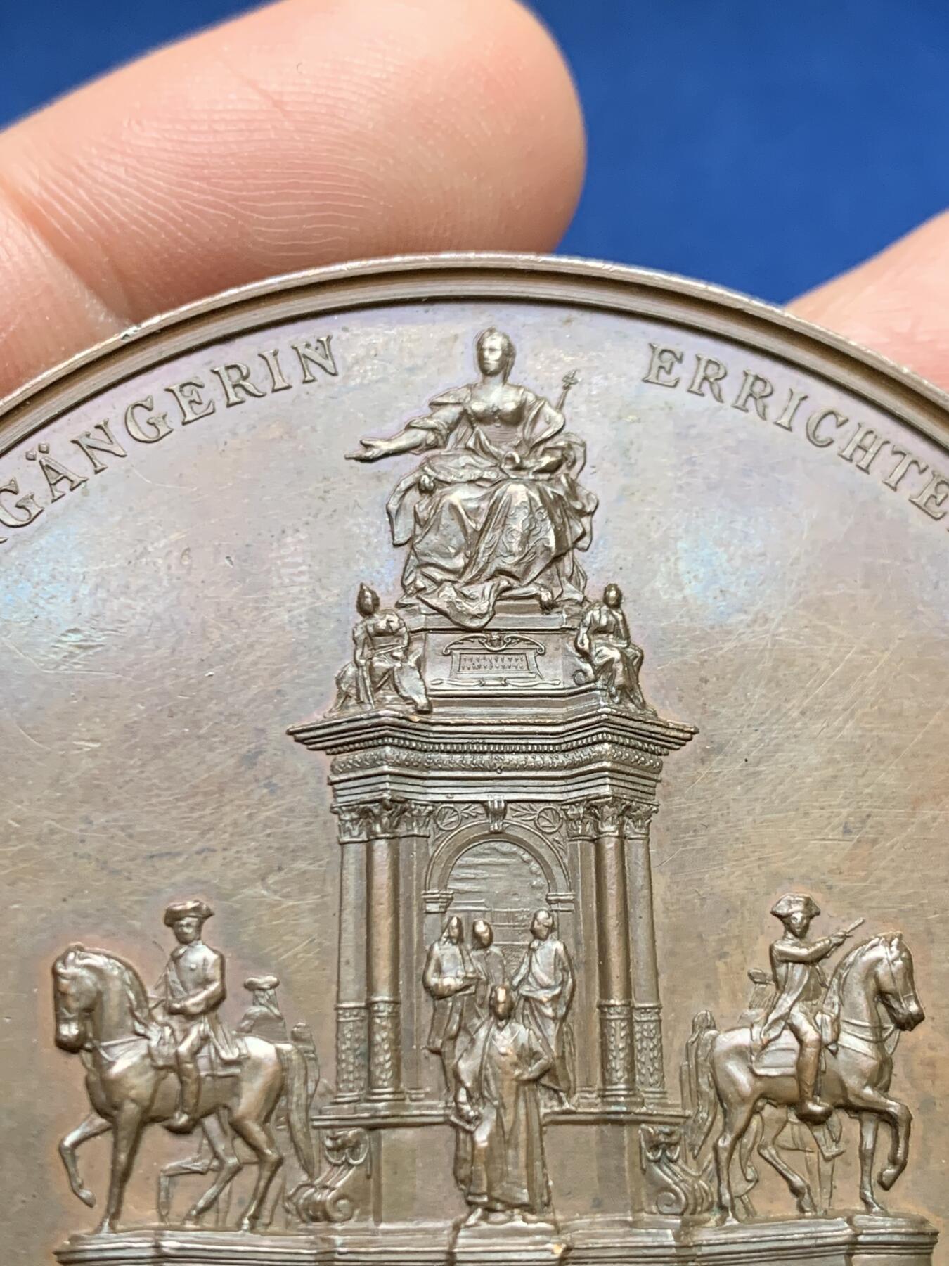 《竞宝斋》第482场 周日，周一 2场连拍 （全场包邮）20级店铺 欢迎送拍 1888年奥地利维也纳特蕾莎纪念大铜章，名家沙夫作品，86.6克，63.2mm。极品细节，高浮雕。