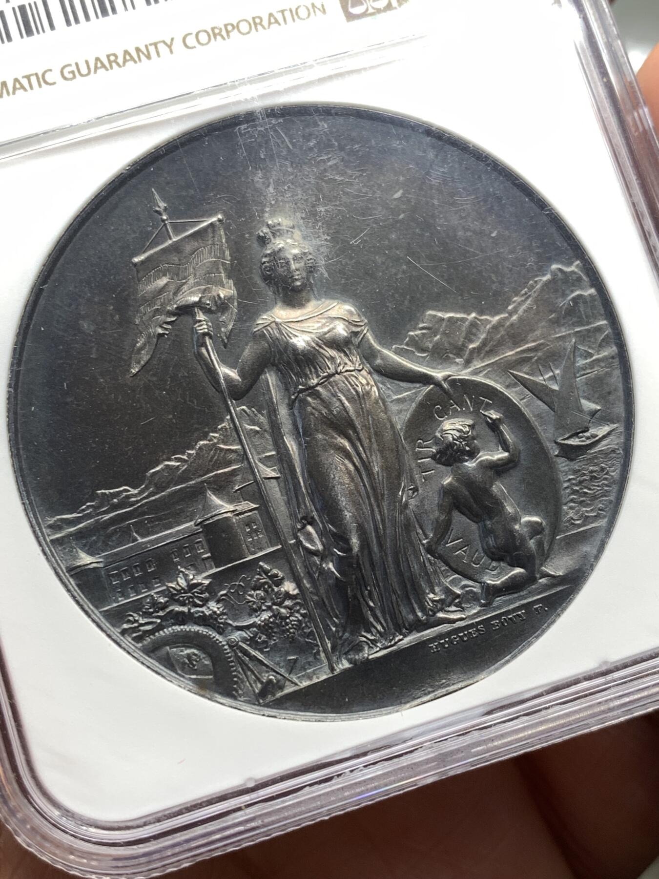 《竞宝斋》第482场 周日，周一 2场连拍 （全场包邮）20级店铺 欢迎送拍 NGC MS63 瑞士1891年莫尔日射击节大银章，少见品种。 45mm，38.65克。华丽的深彩包浆，非常漂亮，非常难得。