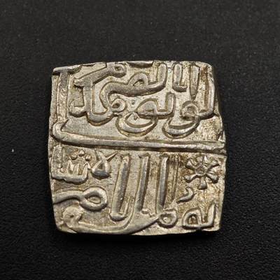 【淘币小摊】实时拍第八百九十六拍   银币套币场    每周一统一发货 印度马尔瓦苏丹国（Malwa Sultanate）的方形银币（银坦卡，Silver Tanka）5.4克