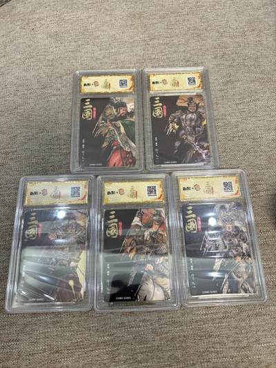 喜灰玩卡拍卖第八期，接拍品0佣金，欢迎送拍，释放现金流，让自己有资金可以购买更多喜欢的卡牌，让别的卡友能淘到更多心仪的卡牌 橙卡 三国限定款 繹凱老师绘 5虎将 一套5张 折光