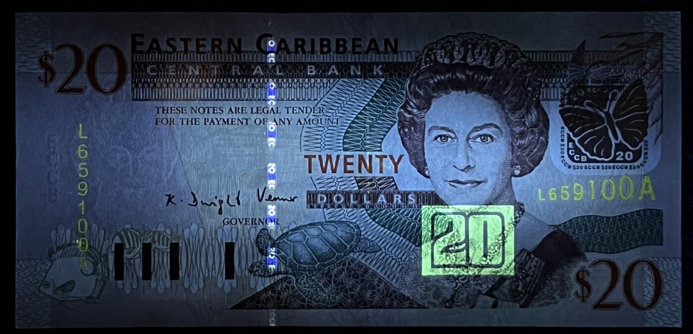 小福收藏拍卖第205期 裸钞场 本期有多张豹子号靓号  大量民国钞 百慕大样钞洋葱冠全套  阿富汗首年份查希尔国王和独立纪念碑 仅发行1000枚亚克力砖封蒙古20000图格里克帝国800周年纪念钞 卢旺达 东加勒比 斯里兰卡等多国精美纸币