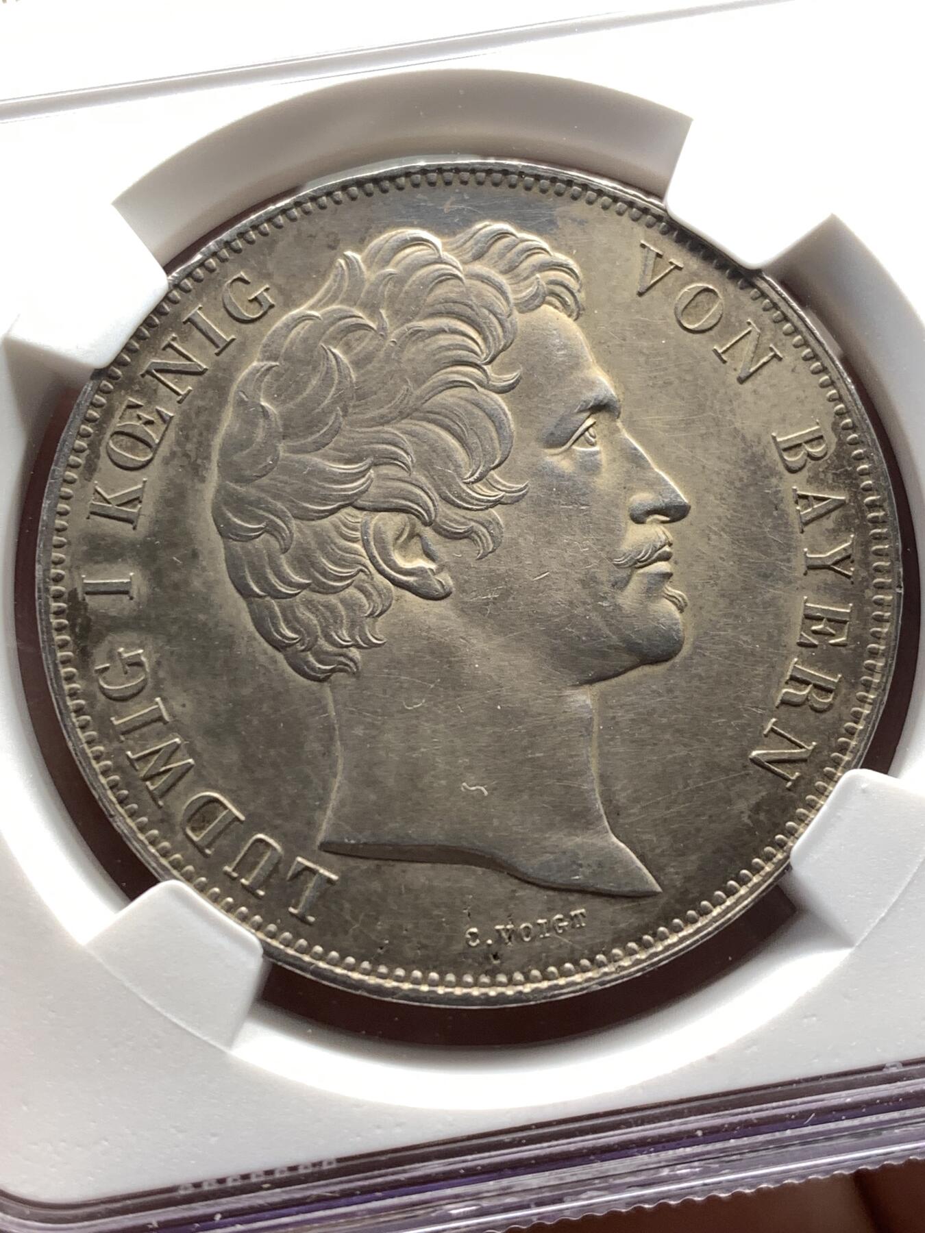 《竞宝斋》第482场 周日，周一 2场连拍 （全场包邮）20级店铺 欢迎送拍 NGC UNCD 德国1842年巴伐利亚路德维希一世纪念瓦尔哈拉英灵殿落成2泰勒 37克大银币