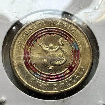 🌹外币初藏🌹🐯2026年第44场   每周二四六晚8️⃣点  世界硬币 -  澳大利亚 2017年 《袋貂魔法》30周年 2澳元彩色纪念币（红粉彩环版）