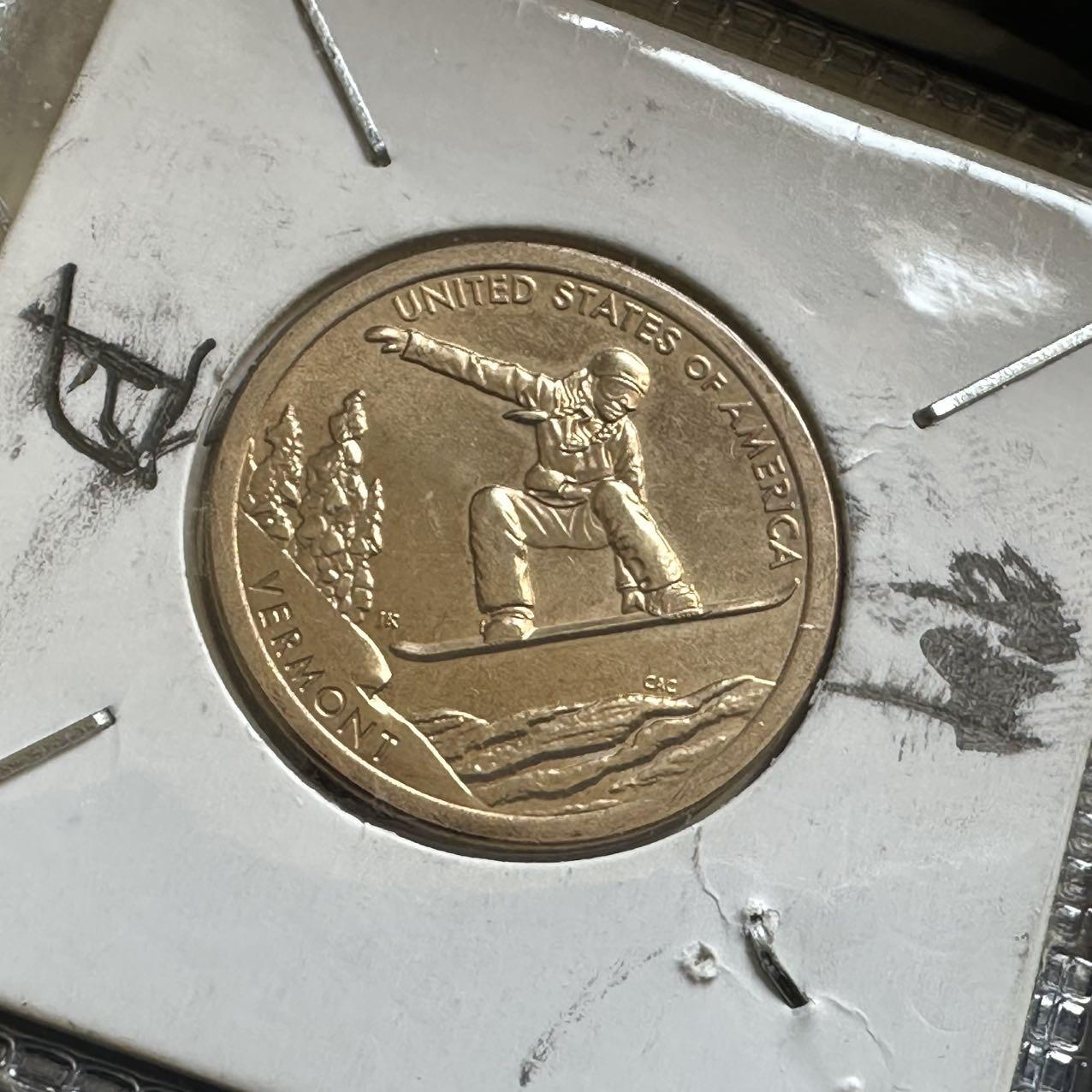 🌹外币初藏🌹🐯2026年第44场   每周二四六晚8️⃣点  世界硬币 美国 2022年 创新者系列佛蒙特州主题 纪念滑雪板运动的户外休闲创新成就 1元纪念币 D版