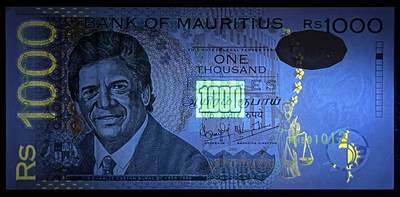 小福收藏拍卖第205期 裸钞场 本期有多张豹子号靓号  大量民国钞 百慕大样钞洋葱冠全套  阿富汗首年份查希尔国王和独立纪念碑 仅发行1000枚亚克力砖封蒙古20000图格里克帝国800周年纪念钞 卢旺达 东加勒比 斯里兰卡等多国精美纸币 毛里求斯 2001年 1000卢比 首版 无47 unc