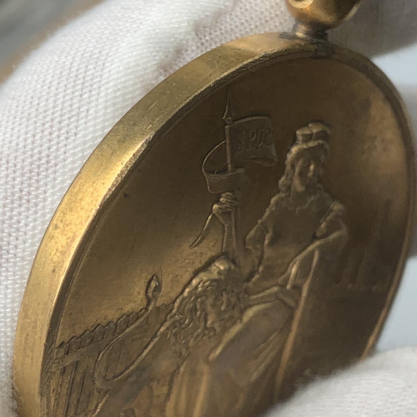 掌中浮雕-藏着的欧洲第059场 1898年比利时根特市长纪念碑揭幕镀金铜章，50.5mm