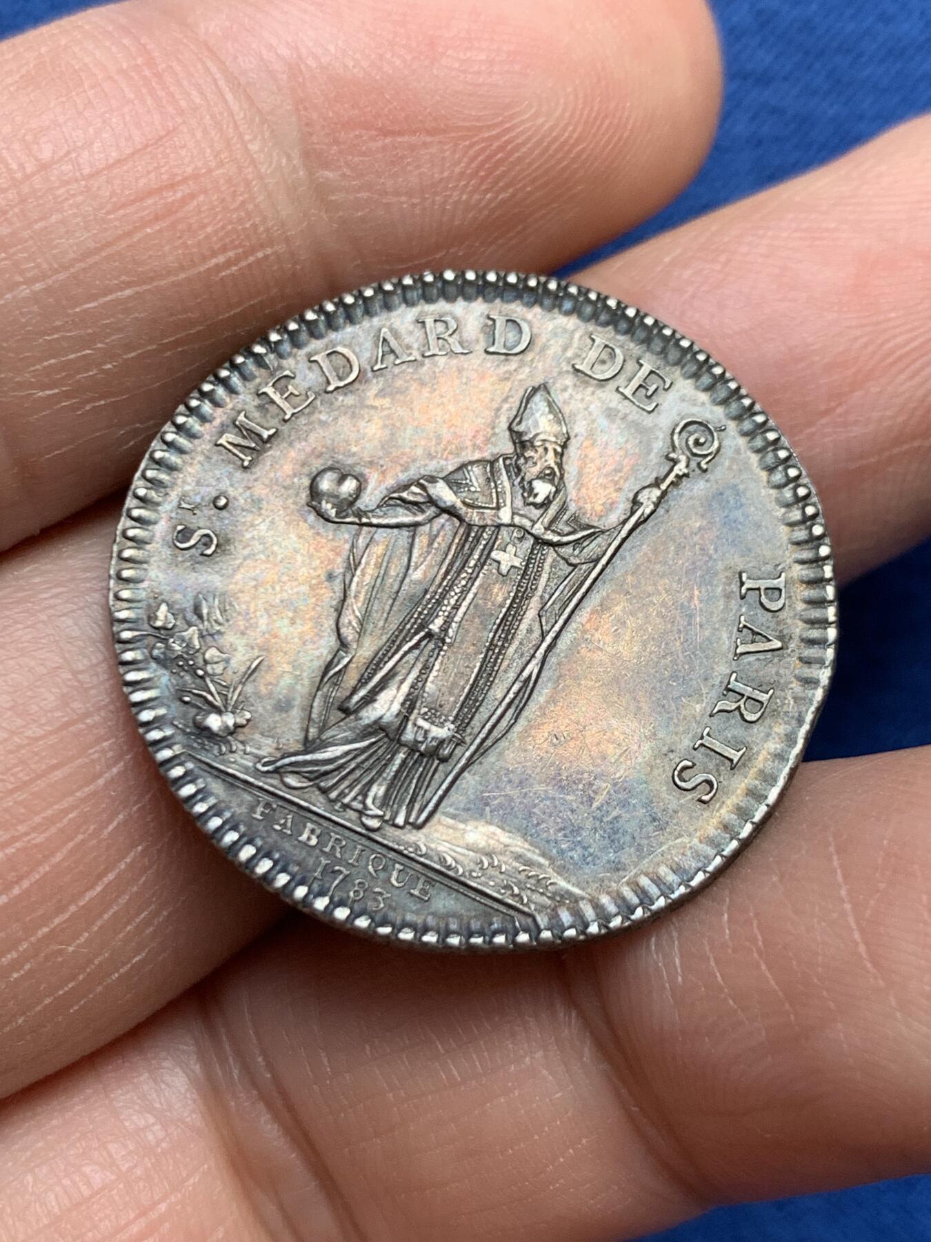 《竞宝斋》第482场 周日，周一 2场连拍 （全场包邮）20级店铺 欢迎送拍 法国1783圣梅达尔主教银质代币 正面路易十六 8.25克 28.6mm