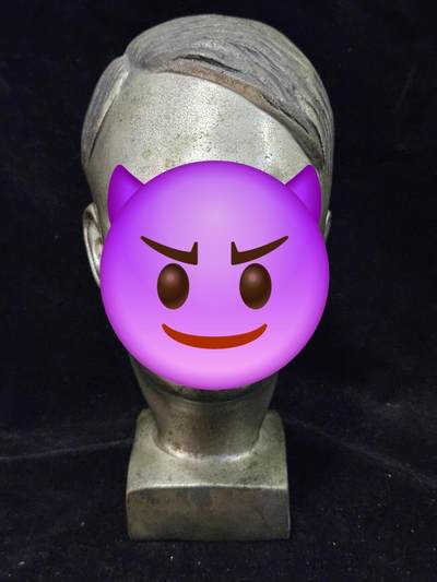 0元起拍勋章 第348期 咸鱼国勋章拍卖专场 4月22日（周三）下午6：00开始 ww2时期 泰国产 奥地利落榜美术生金属雕像 详图私