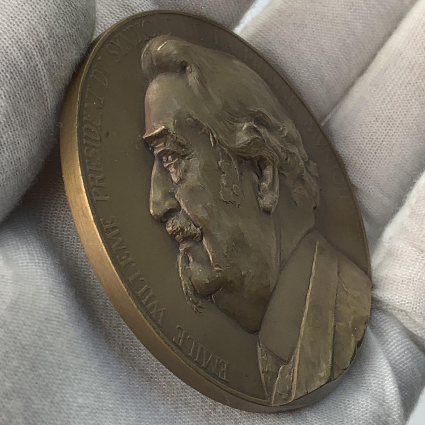 掌中浮雕-藏着的欧洲第059场 法国巴黎市政府新闻工会50周年高浮雕铜章，63mm，123g