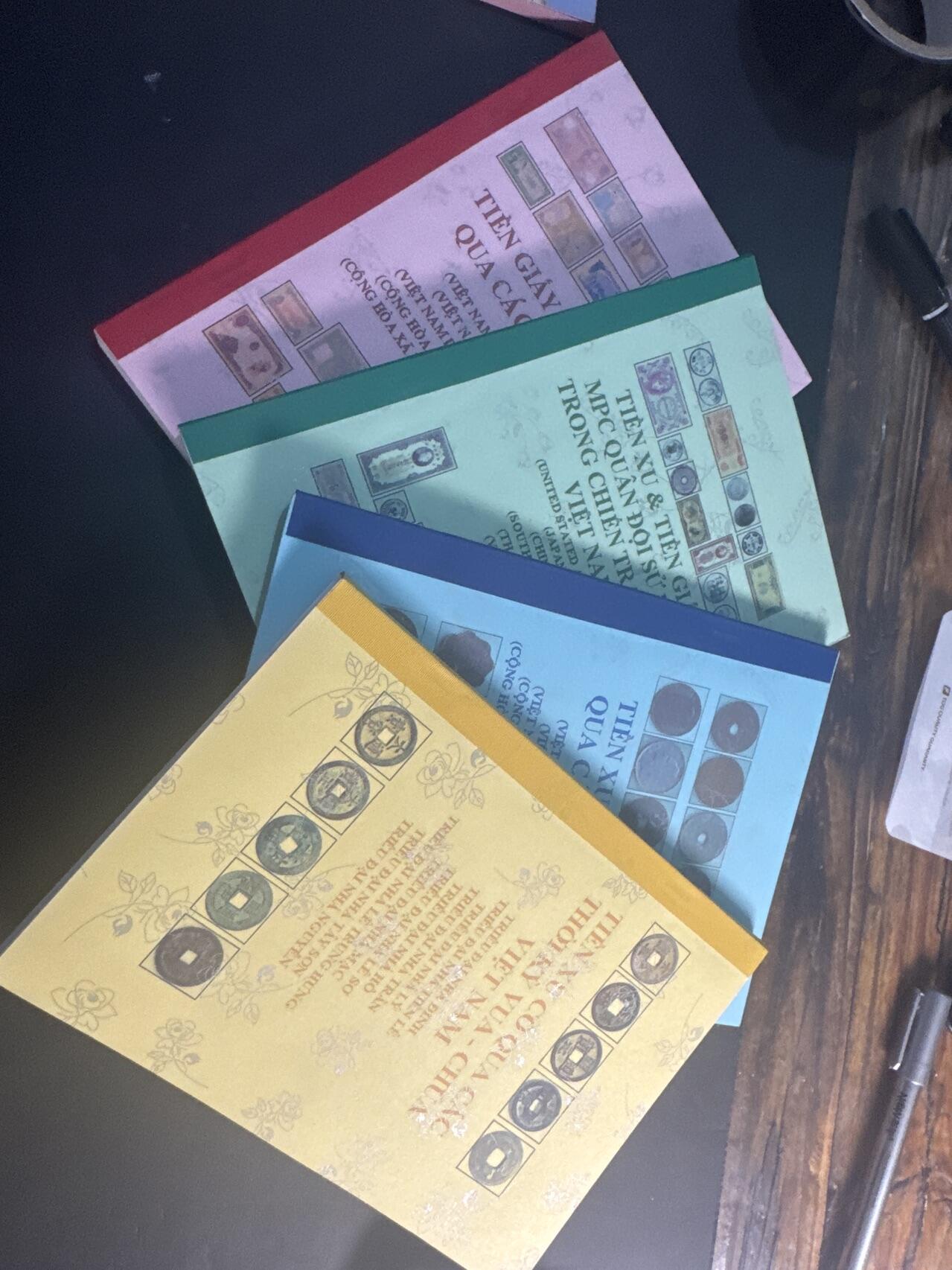 ❤️【币观天下】❤️ 第349期钱币拍卖场- 2026.4.24周五晚上6点半场 长期征集拍品  越南钱币协会出版硬币纸币票券钞票目录一套4本