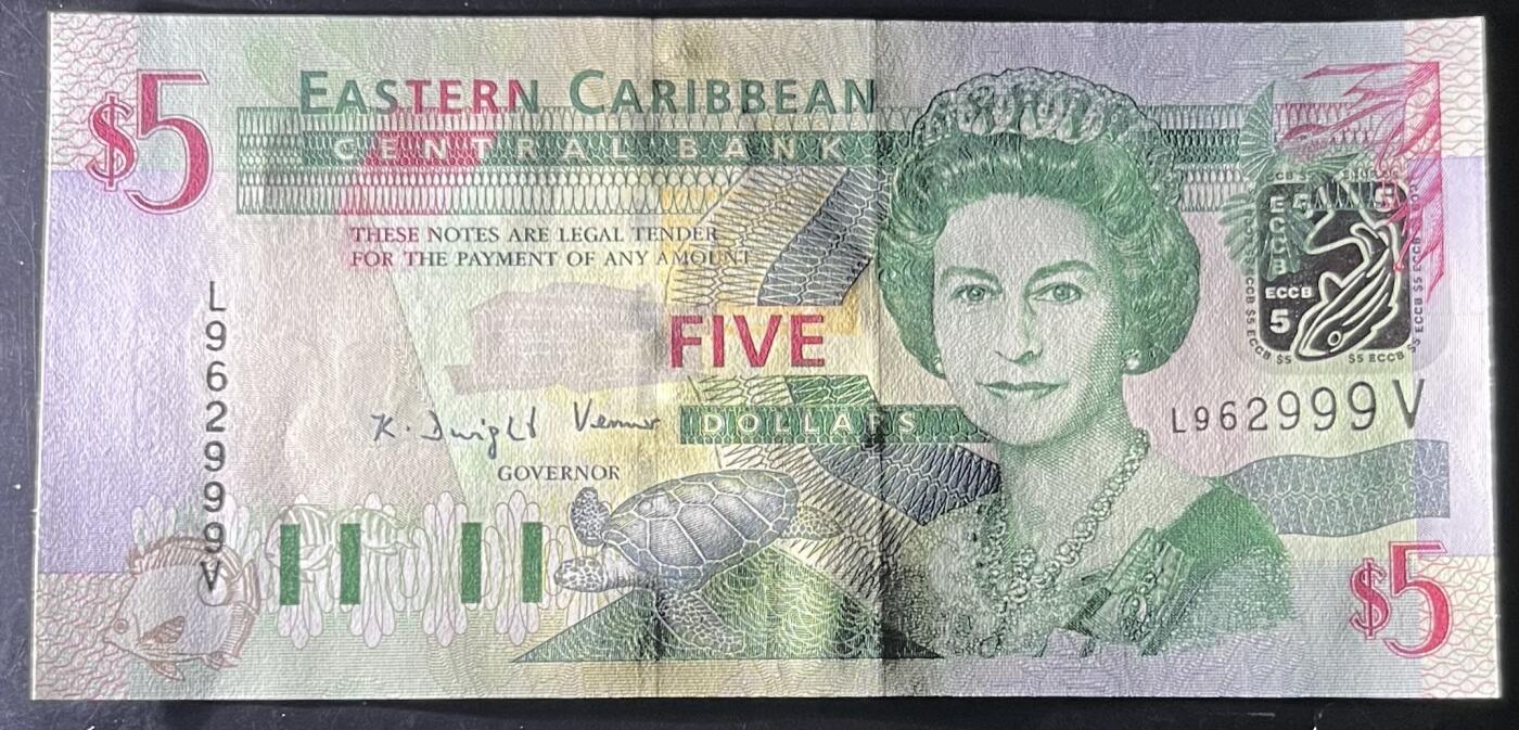 小福收藏拍卖第205期 裸钞场 本期有多张豹子号靓号  大量民国钞 百慕大样钞洋葱冠全套  阿富汗首年份查希尔国王和独立纪念碑 仅发行1000枚亚克力砖封蒙古20000图格里克帝国800周年纪念钞 卢旺达 东加勒比 斯里兰卡等多国精美纸币