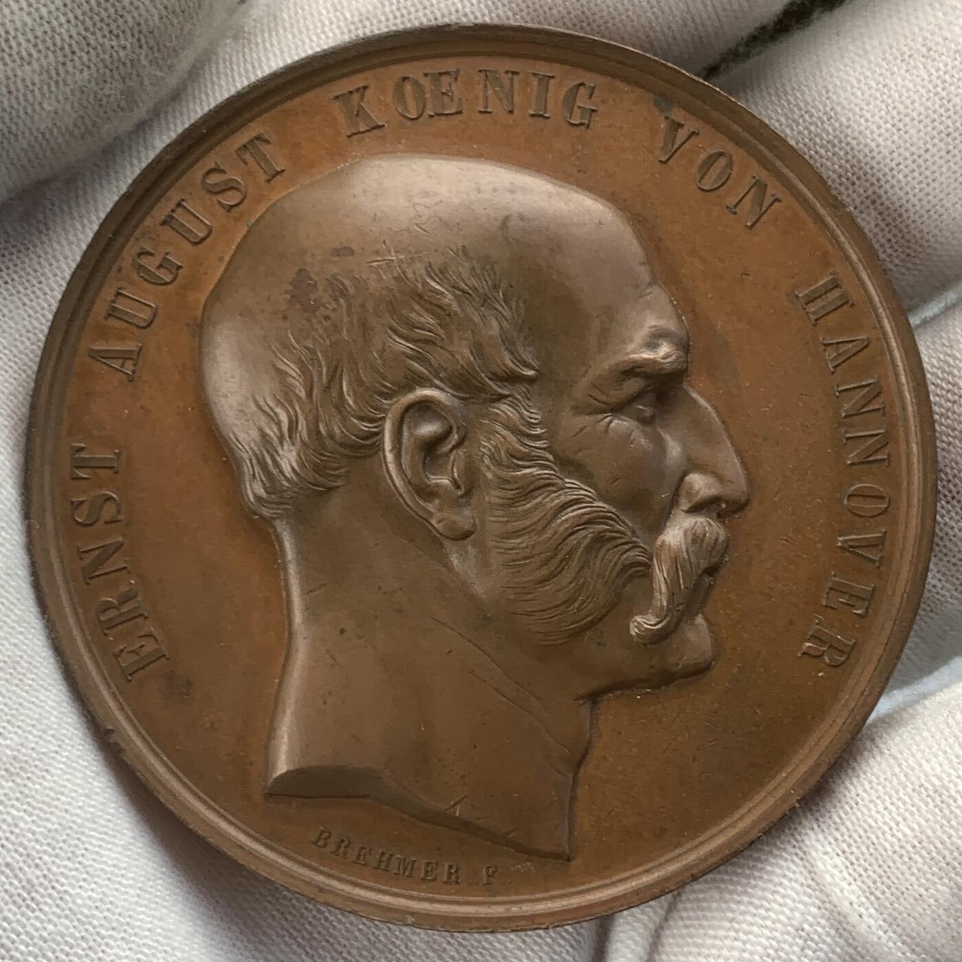 掌中浮雕-藏着的欧洲第059场 1852年德国汉诺威国家歌剧院建成纪念铜章，59.2mm，133.50克；  雕刻家：F.Brehmer（1815-1889年）