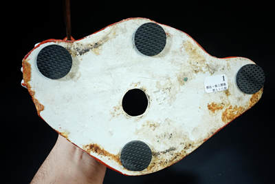 上海都达杂项专场102【全场包邮】  景德镇雕塑瓷厂款 粉彩描金关公雕塑98-1