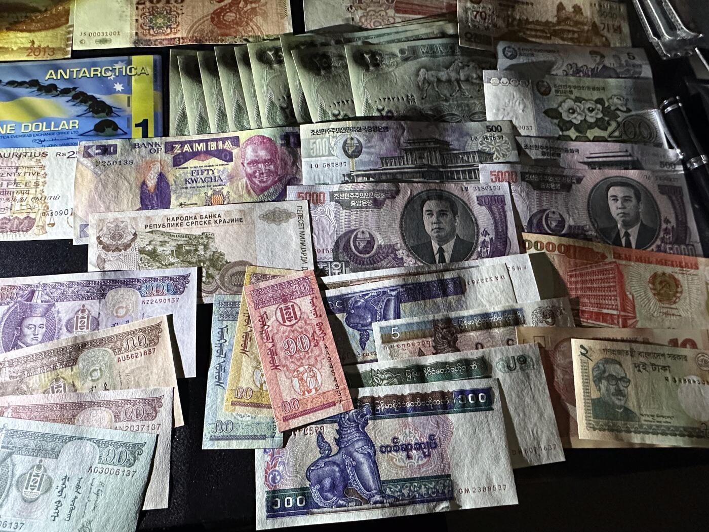 《外钞收藏家》第六百二十九期（精品场）（长期征集拍品、欢迎藏友们联系合作）