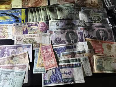 《外钞收藏家》第六百二十九期（精品场）（长期征集拍品、欢迎藏友们联系合作） 几十张精美纸币、纪念券、商业钞一起 基本都是全新g（个别瑕疵）