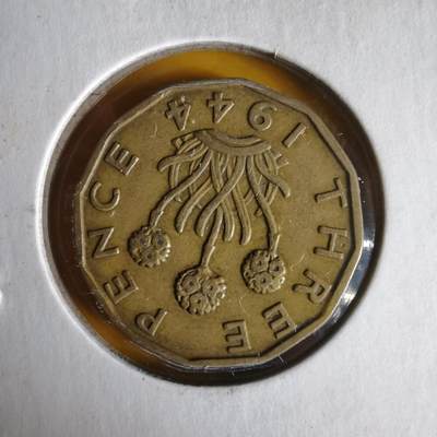 沼泽如烟--第1062场 英国1944年3便士