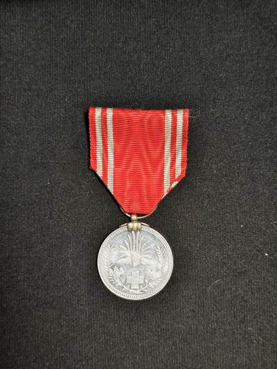 东亚欧洲主题杂货徽章勋章拍卖⑩ （五一大拍350+） 日本赤十字会员章