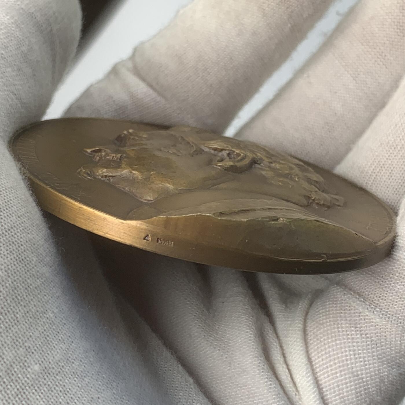 掌中浮雕-藏着的欧洲第059场 法国巴黎市政府新闻工会50周年高浮雕铜章，63mm，123g