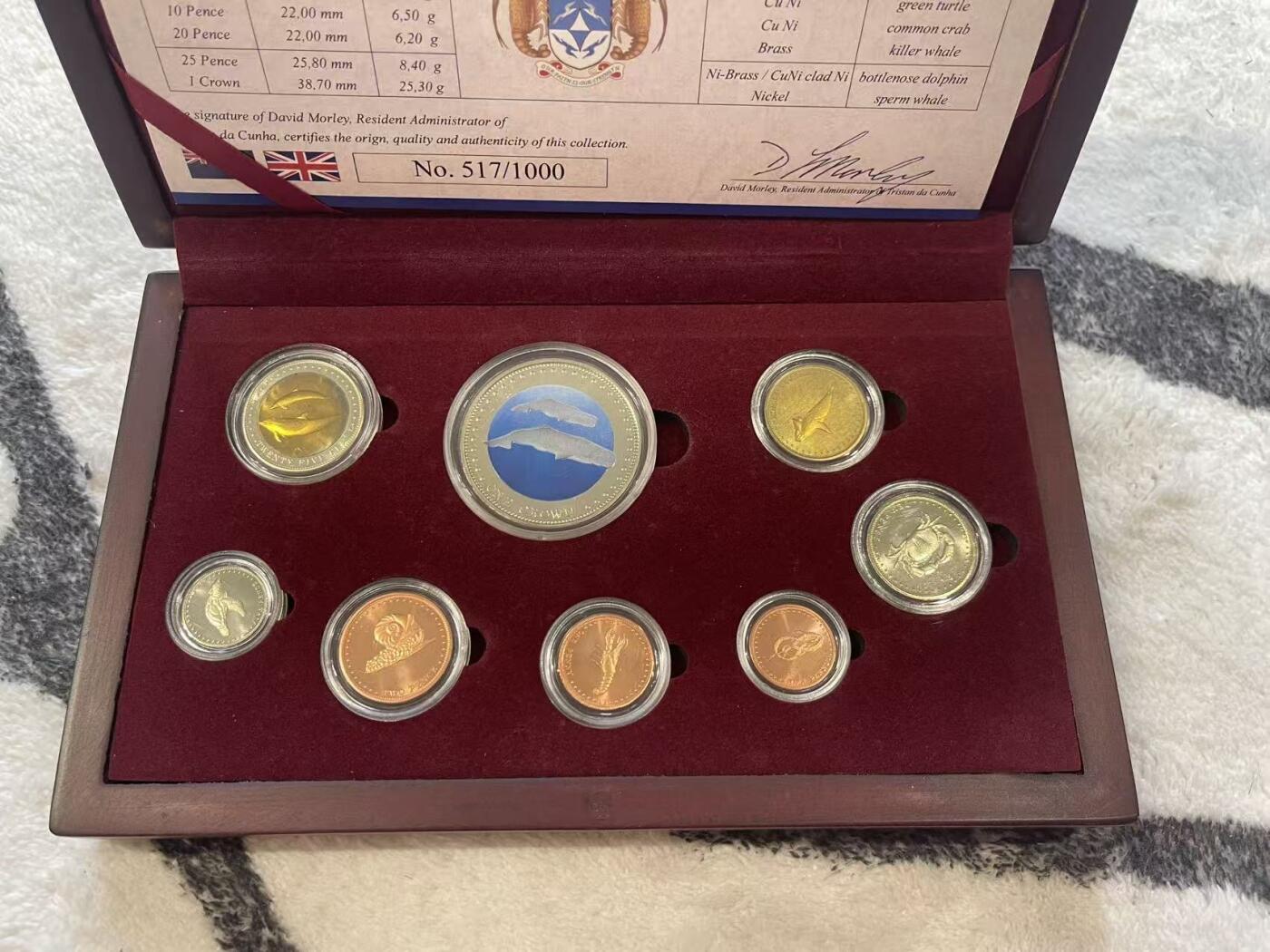 ❤️【币观天下】❤️ 第349期钱币拍卖场- 2026.4.24周五晚上6点半场 长期征集拍品  特里斯坦·达库尼亚群岛2008年精制套币 首套官方精制套币 发行量仅1000套 编号517/1000 品相如图