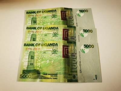 零零发流通品外国纸币拍卖 无佣金 乌干达5000三连号 品不错