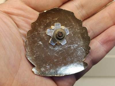 老徽章奖章勋章纪念章杂项专拍 八十年代五星古币图案老徽章～十分少见，应该是银行金融系统的