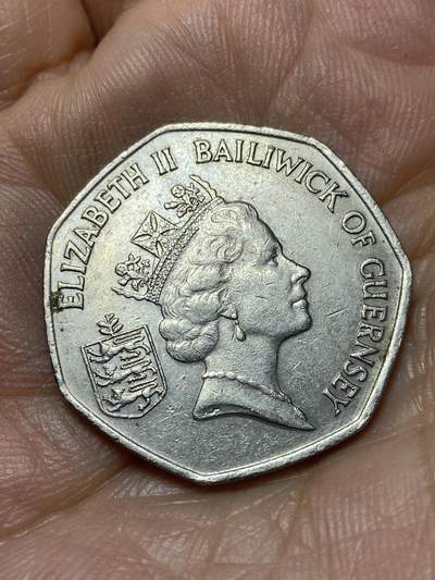 2026年第四十七场(总第二百一十六场）外国好品散币场(免佣金) 英属根西岛🇬🇬1997年50便士(伊丽莎白二世中年高冠)