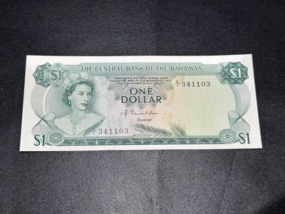 《外钞收藏家》第六百二十九期（精品场）（长期征集拍品、欢迎藏友们联系合作） 1974年巴哈马彩背女王1元 全新UNC