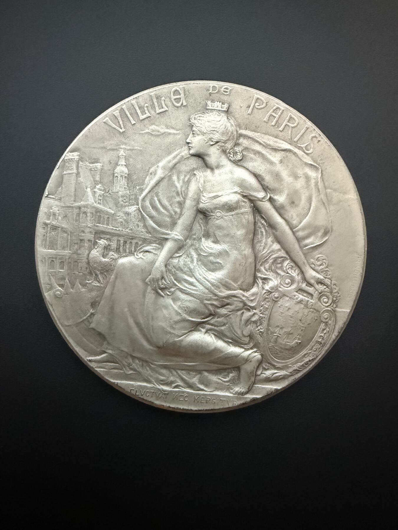 【周六 19:30】乾藏阁外国银币专场・裸币 / 评级币 + 银章铜章 保真包老 1927年法国巴黎市女神银质纪念章 新艺术风格 带原装原盒