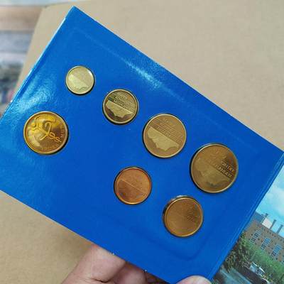 PCAI钱币  22-814钱币邮票纪念章小专场 外国套币