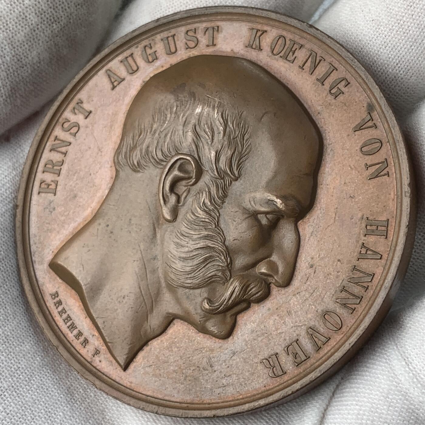 掌中浮雕-藏着的欧洲第059场 1852年德国汉诺威国家歌剧院建成纪念铜章，59.2mm，133.50克；  雕刻家：F.Brehmer（1815-1889年）