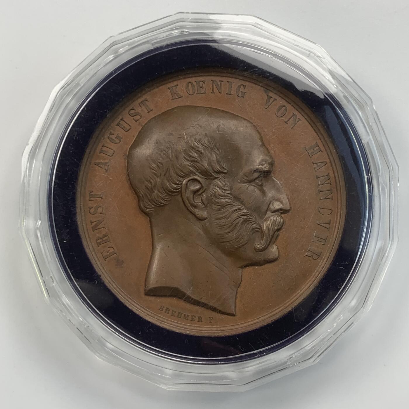 掌中浮雕-藏着的欧洲第059场 1852年德国汉诺威国家歌剧院建成纪念铜章，59.2mm，133.50克；  雕刻家：F.Brehmer（1815-1889年）