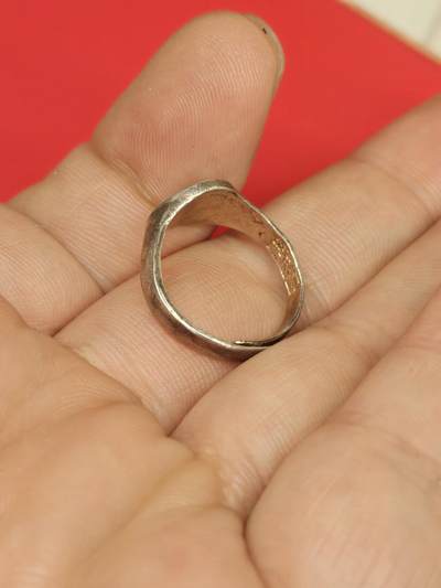 老徽章奖章勋章纪念章杂项专拍 抗战胜利纪念日徽章银戒指（民国裘天宝银楼）