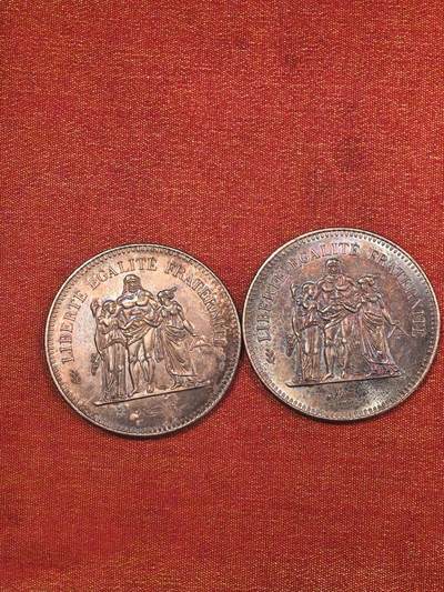 欧洲银章、铜章，大优惠起拍价都是银价计算 法国大力神5彩包浆品相非常好肯定能出分有视频录像，是2个一起拍，起拍价格小于银价