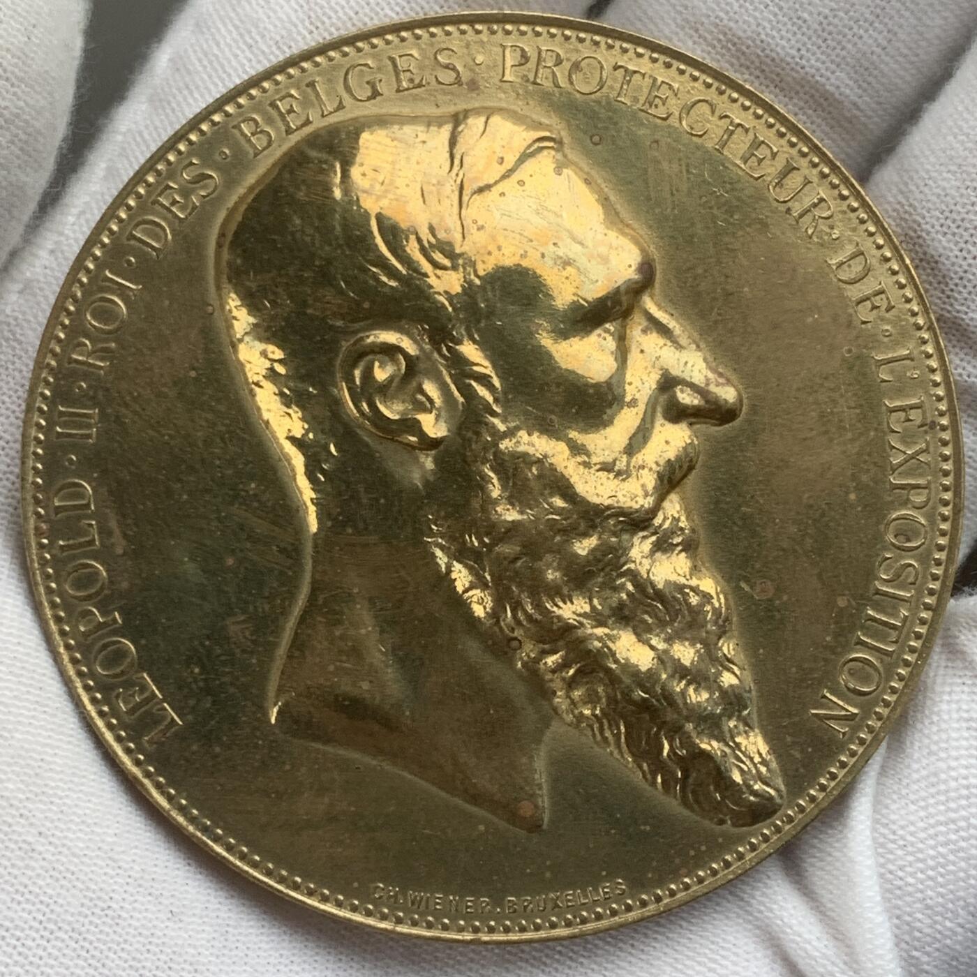 掌中浮雕-藏着的欧洲第059场 1885年比利时安特卫普世博会镀金铜章，60mm，91.5g