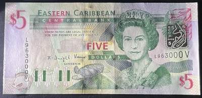 小福收藏拍卖第205期 裸钞场 本期有多张豹子号靓号  大量民国钞 百慕大样钞洋葱冠全套  阿富汗首年份查希尔国王和独立纪念碑 仅发行1000枚亚克力砖封蒙古20000图格里克帝国800周年纪念钞 卢旺达 东加勒比 斯里兰卡等多国精美纸币 东加勒比（V）圣文森特和格林纳达丁斯 2000年 5元 无47 豹子号000 金鱼贴膜  unc