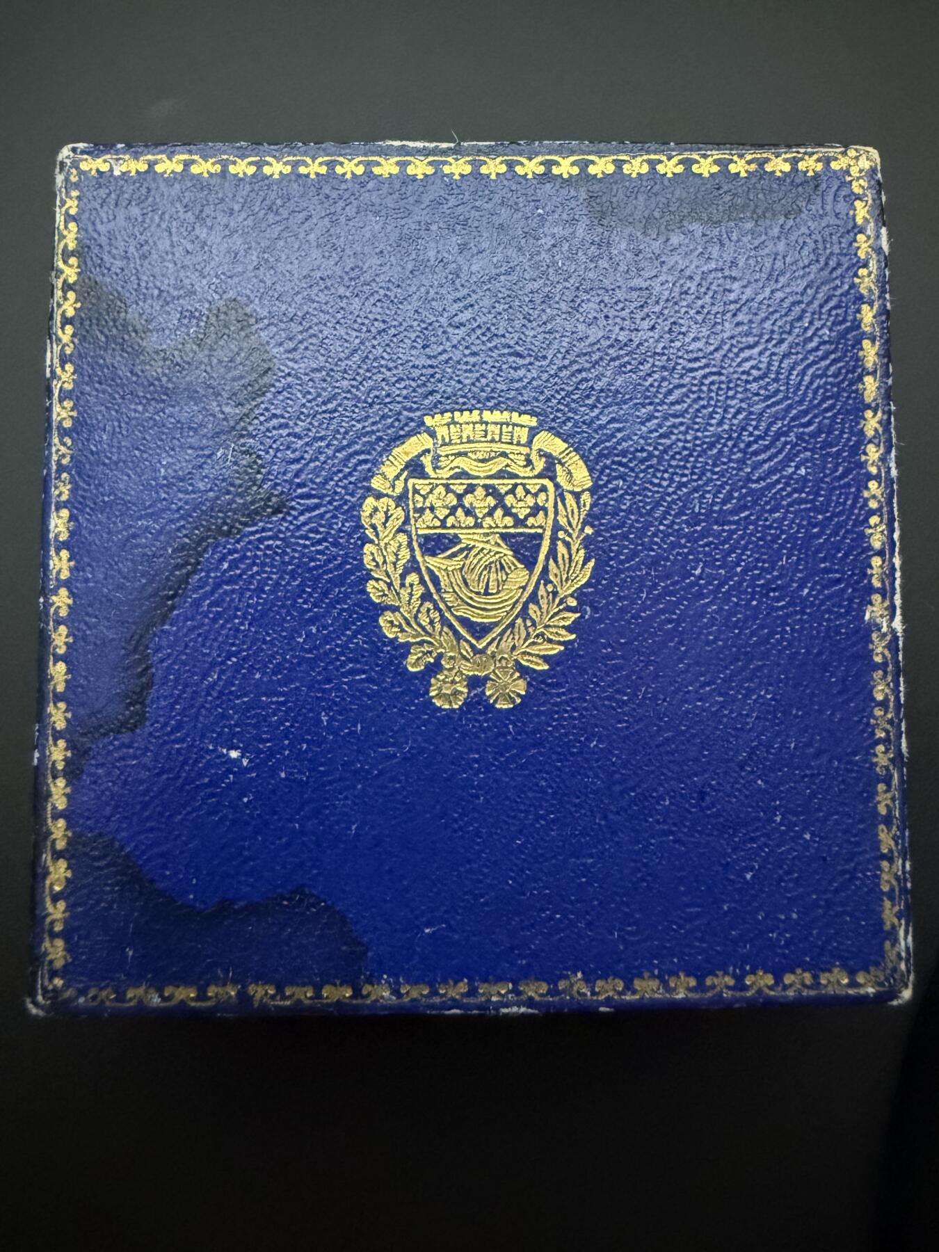 【周六 19:30】乾藏阁外国银币专场・裸币 / 评级币 + 银章铜章 保真包老 1927年法国巴黎市女神银质纪念章 新艺术风格 带原装原盒