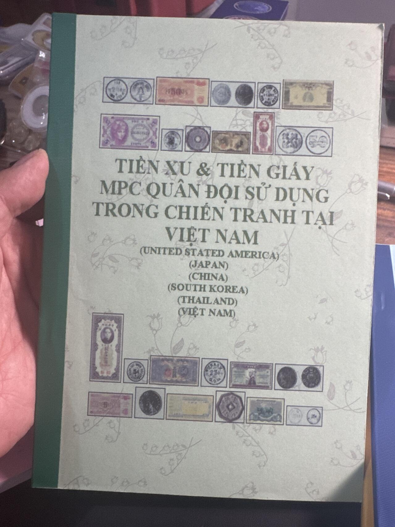 ❤️【币观天下】❤️ 第349期钱币拍卖场- 2026.4.24周五晚上6点半场 长期征集拍品  越南钱币协会出版硬币纸币票券钞票目录一套4本