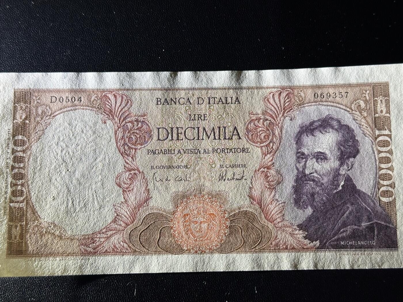 《外钞收藏家》第六百二十九期（精品场）（长期征集拍品、欢迎藏友们联系合作）