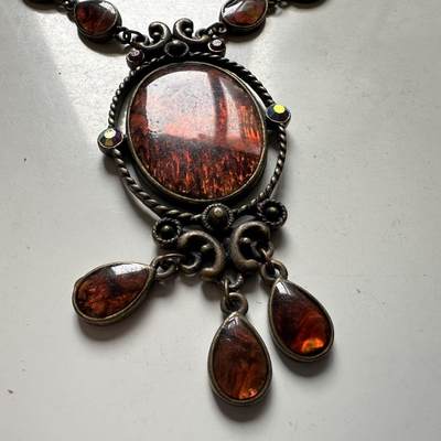 🌹外币初藏🌹🐯2026年第45场   每周二四六晚8️⃣点  世界硬币 复古哥特/维多利亚复兴风 红纹树脂合金吊坠项链