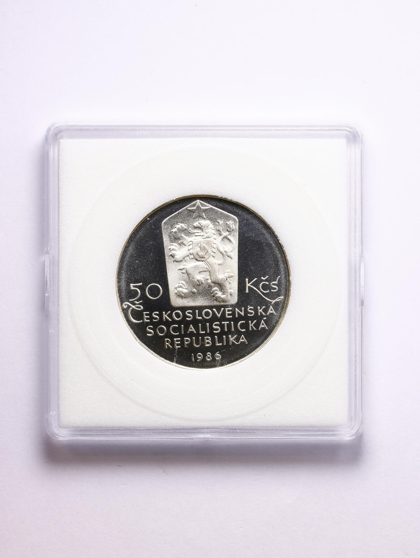 观钱 近现代机制币拍卖No.009（全场顺丰包邮，不区分偏远地区）  1986 年捷克斯洛伐克 “泰尔奇历史中心” 50 克朗精制银币，罕见历史时期，国名已成历史