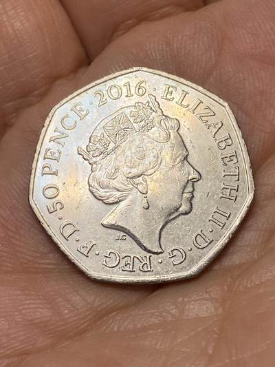 2026年第四十七场(总第二百一十六场）外国好品散币场(免佣金) 英国🇬🇧2016年50便士(彼得兔系列–刺猬蒂吉·温克尔夫人纪念币)