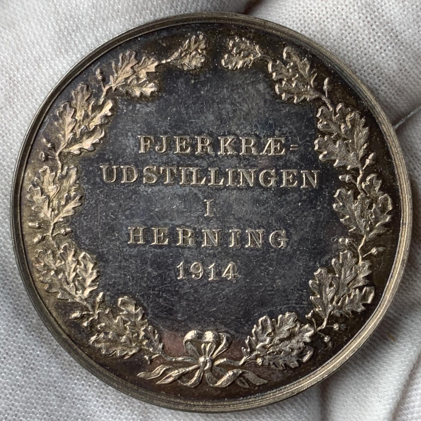 掌中浮雕-藏着的欧洲第059场 1914年丹麦家禽展览会纪念银章，43mm，34.5g，原盒